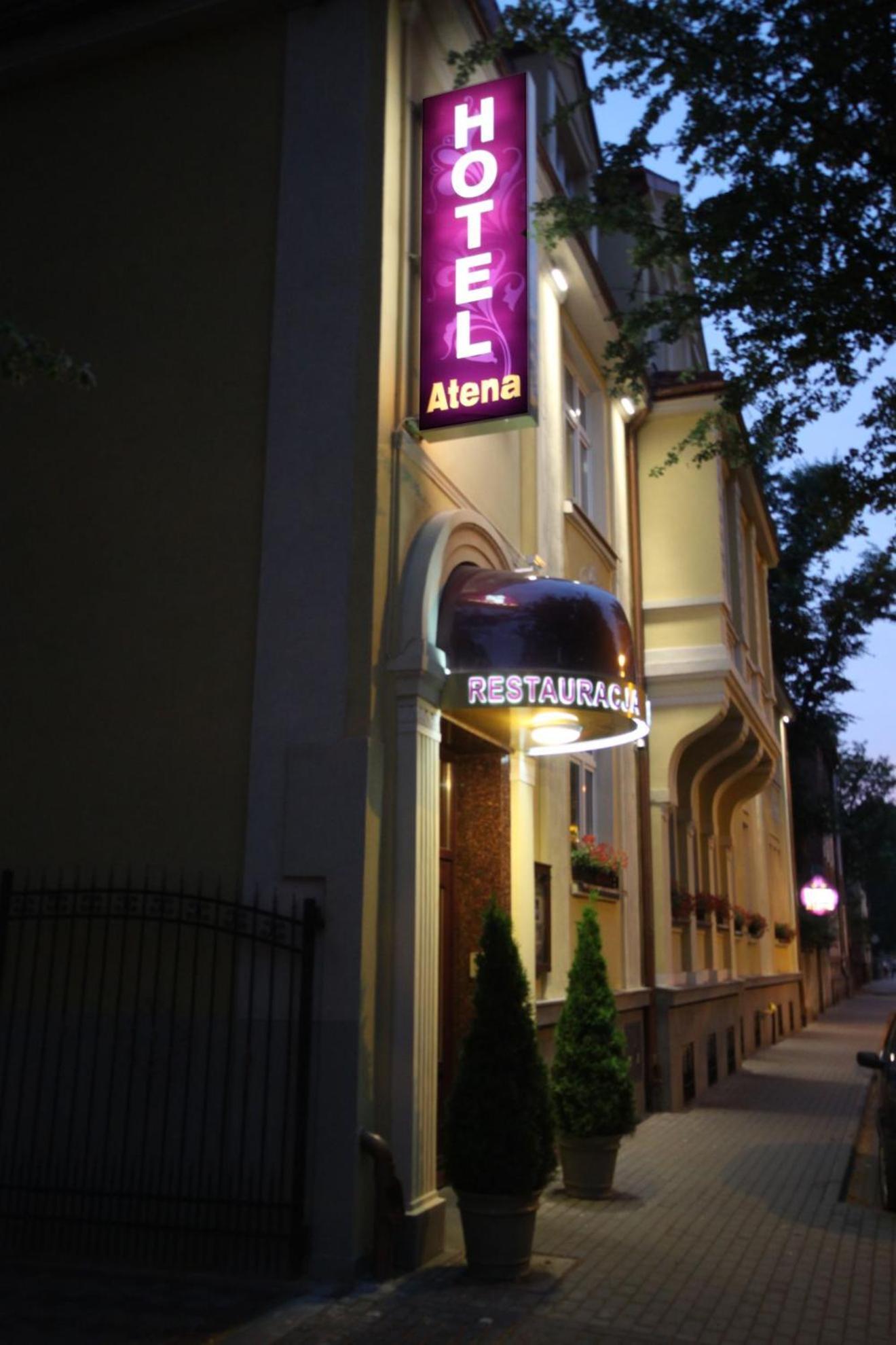 סלאופסק Hotel Atena מראה חיצוני תמונה