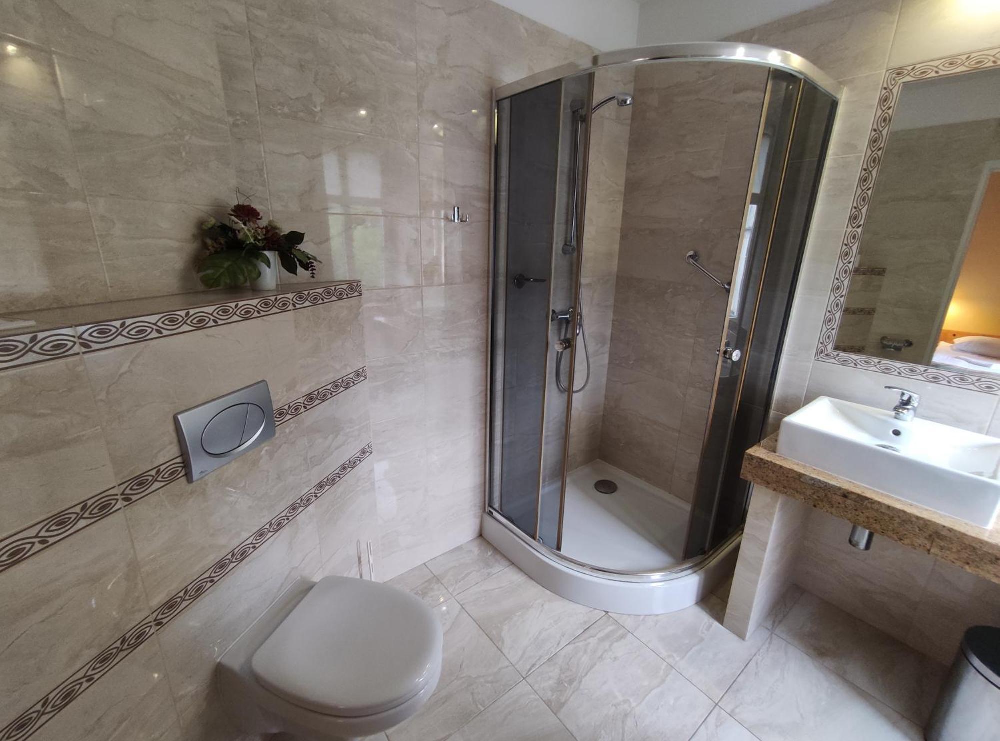 סלאופסק Hotel Atena מראה חיצוני תמונה