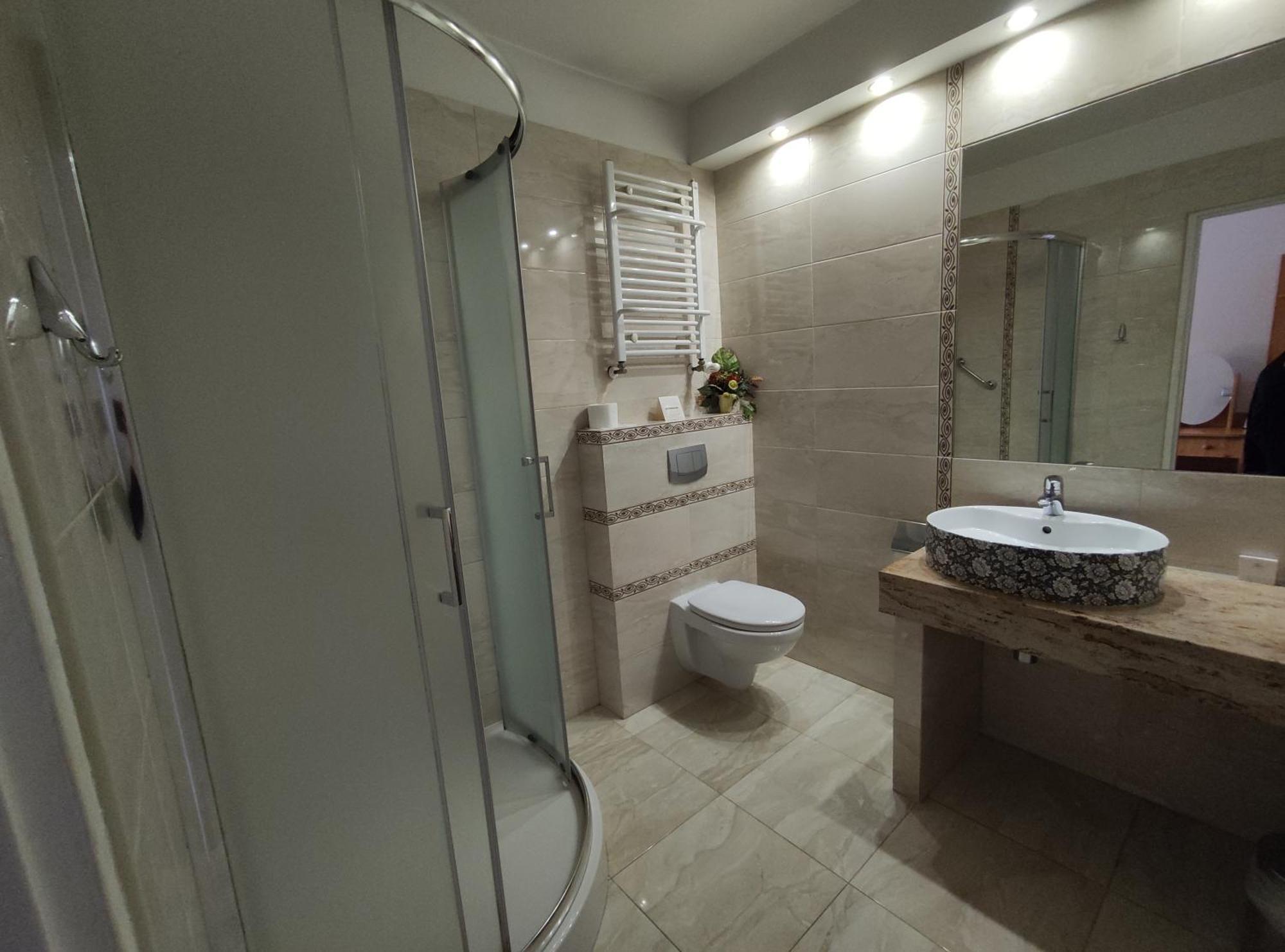 סלאופסק Hotel Atena מראה חיצוני תמונה